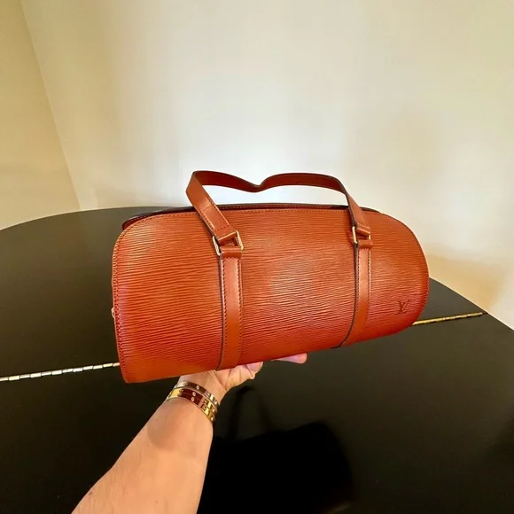 Louis Vuitton Authentic Luxury Vintage Retro RARE Minimalist Epi Soufflot Bag - Picture 5 of 17